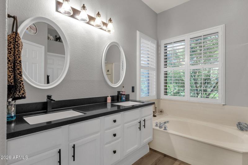 22-web-or-mls-4680-e-nightingale-ln