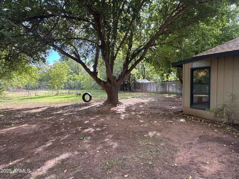 20251015_165420939_iOS