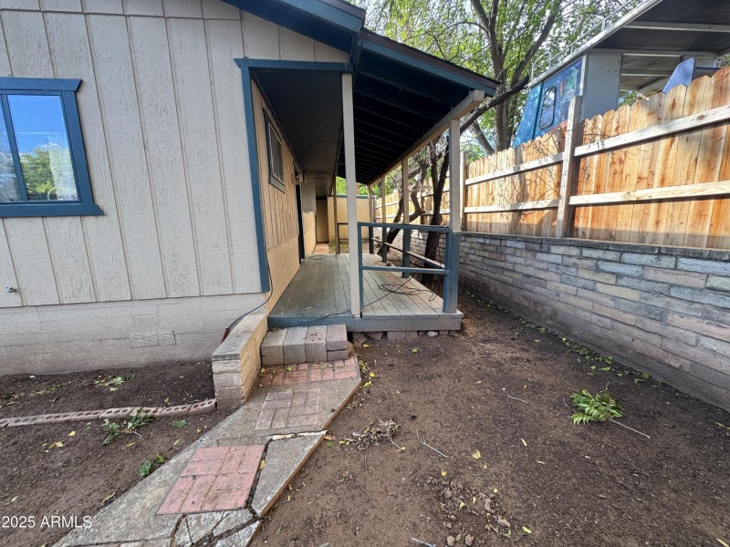 20251015_163742713_iOS