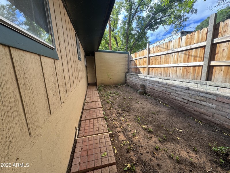 20251015_163857046_iOS