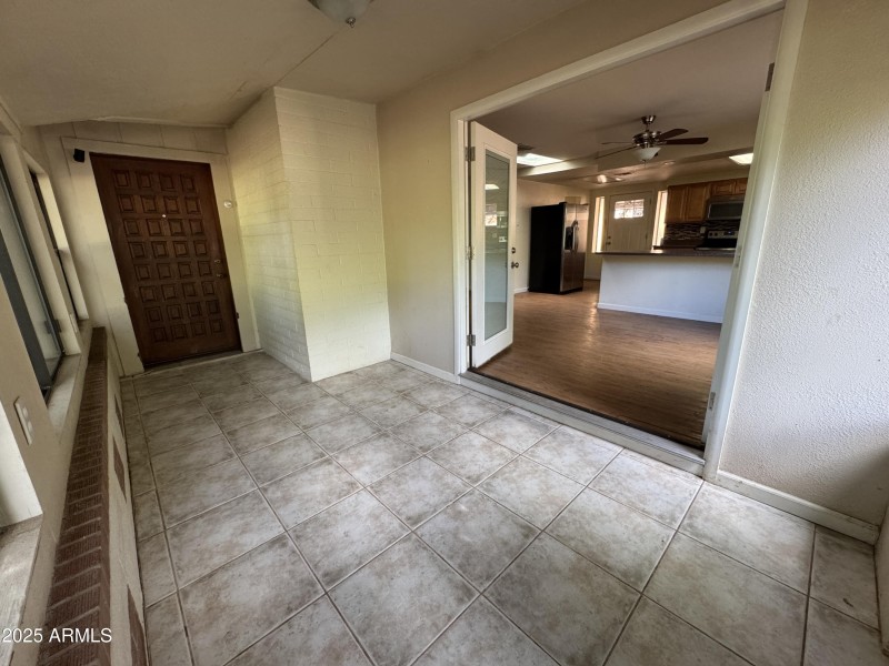 20251015_164320771_iOS