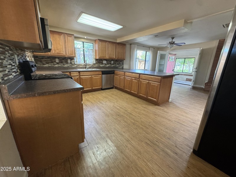 20251015_164126747_iOS