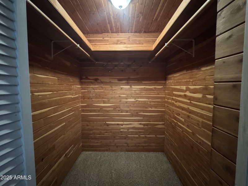 20251015_164950091_iOS