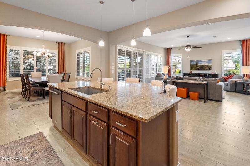 26572 W Abraham Ln-25