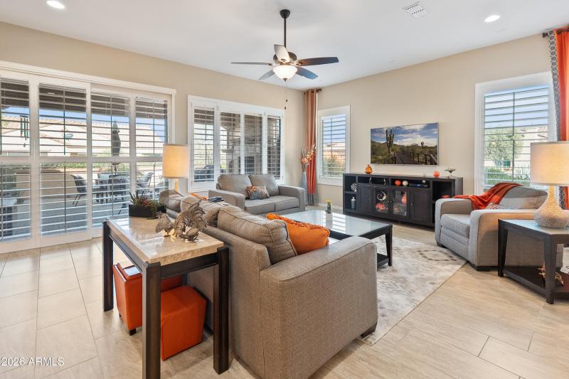 26572 W Abraham Ln-20