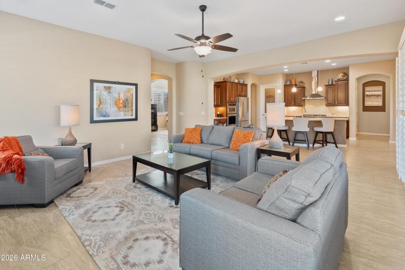 26572 W Abraham Ln-21