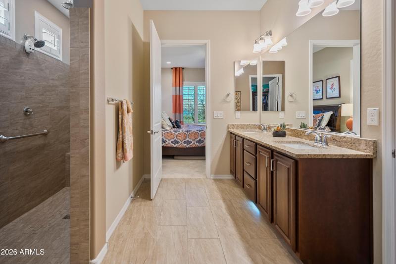 26572 W Abraham Ln-17