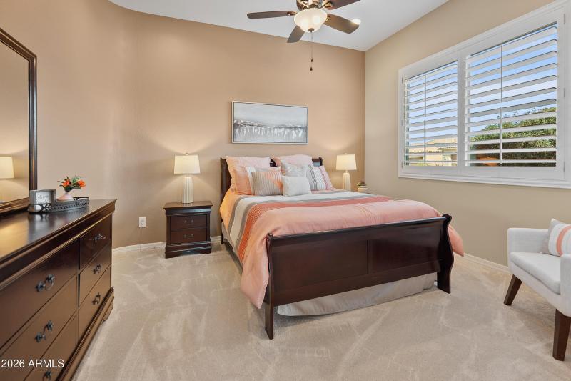 26572 W Abraham Ln-6