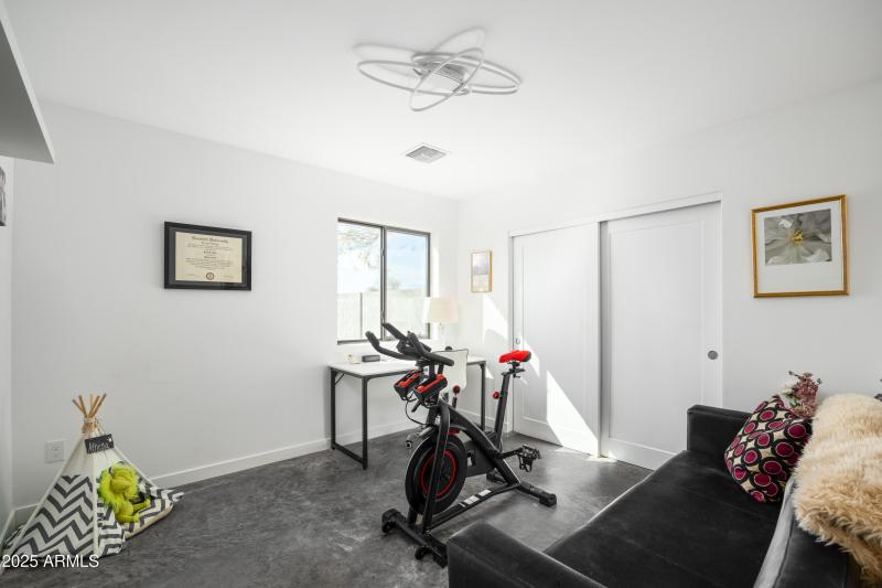 14025 N. 11th Pl.-18