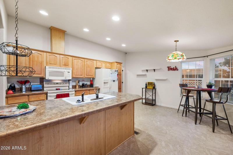 18-Kitchen and Dining