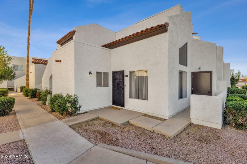 Front - 4730 Northern Ave