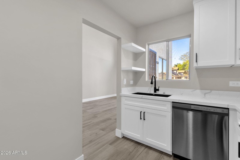 Kitchen - 4730 Northern Ave