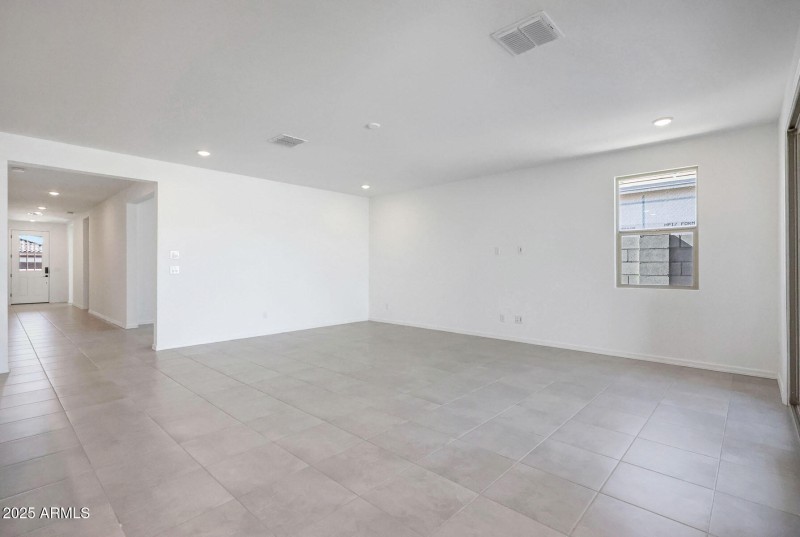 PHX_Tyler_Lot 2034_Cobalt_24180_greatroo