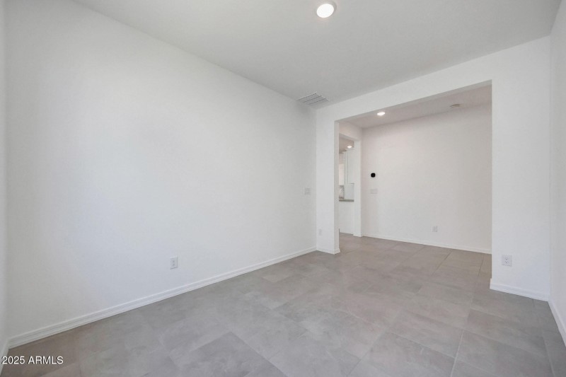 PHX_Tyler_Lot 2034_Cobalt_24180_flex