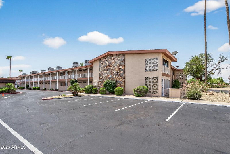 01_10851_N_Fairway1_mls