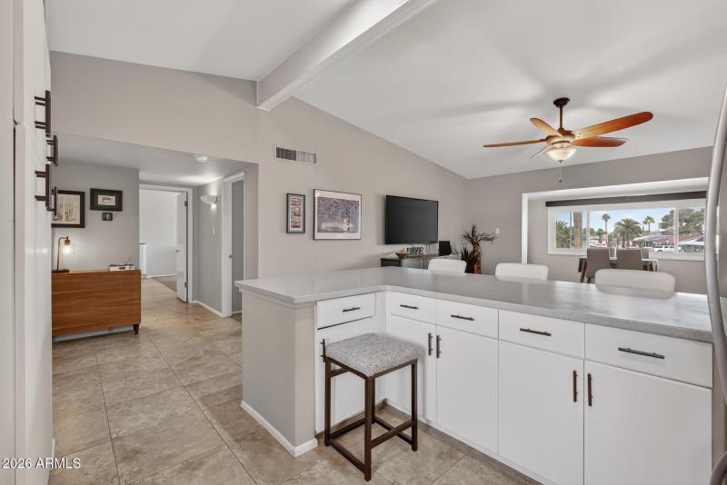 18_10851_N_Fairway18_mls