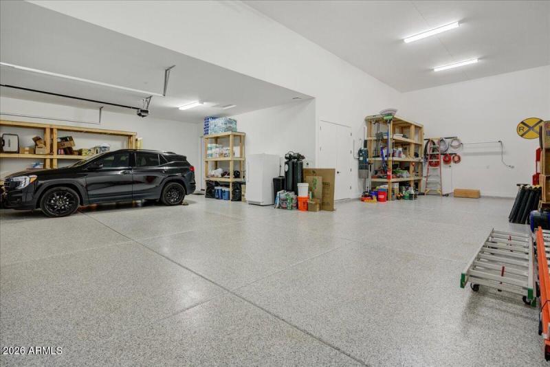 27-Garage Interior