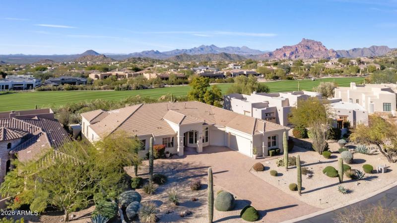 Premium Golf Course Views