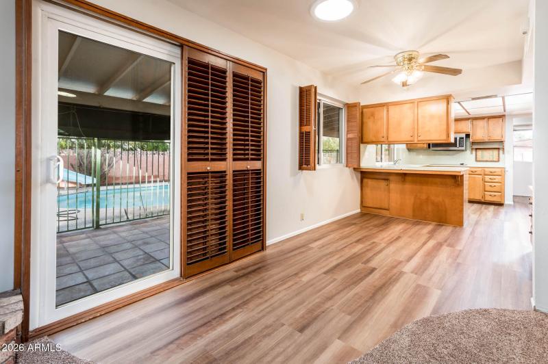 Breakfast Room - Kitchen