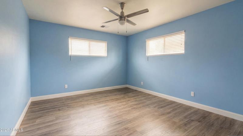 2232 W San Miguel - Kids Bedroom