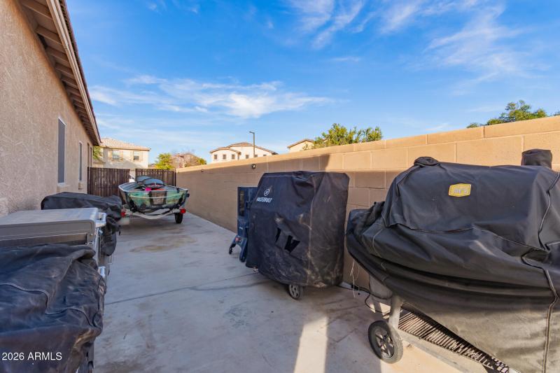 16805 W RIMROCK ST Side