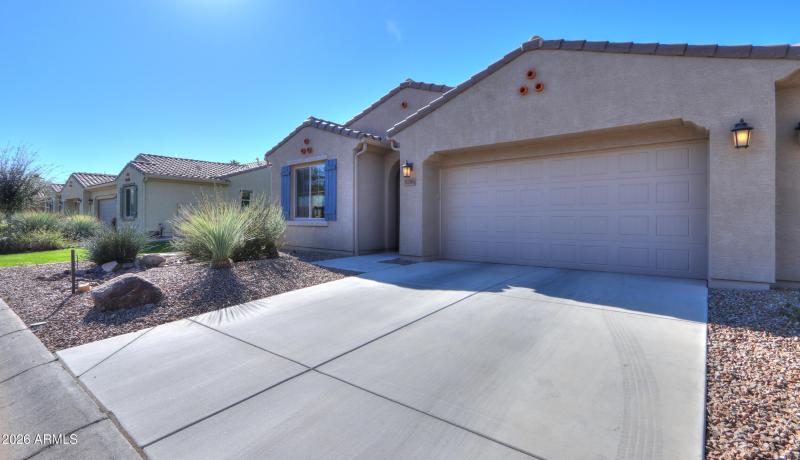 HOA takes care of landscaping