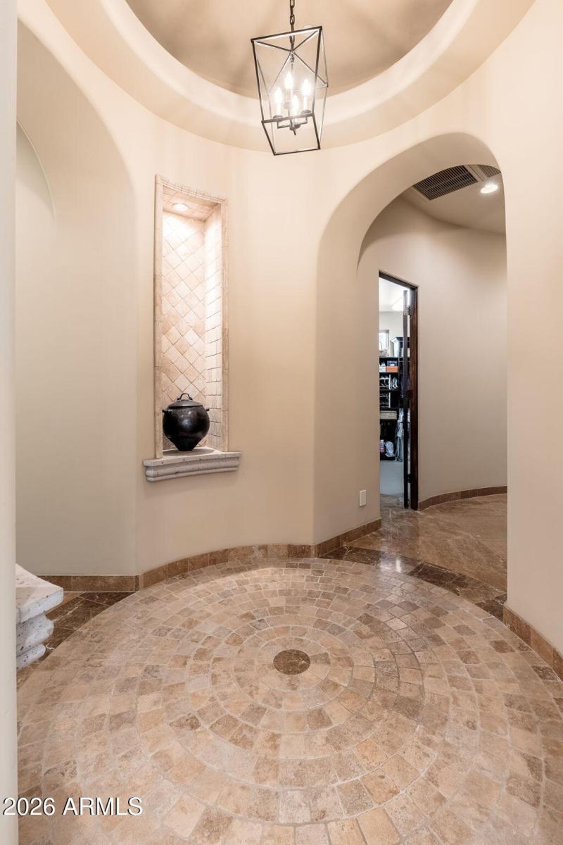 PRIMARY SUITE VESTIBULE