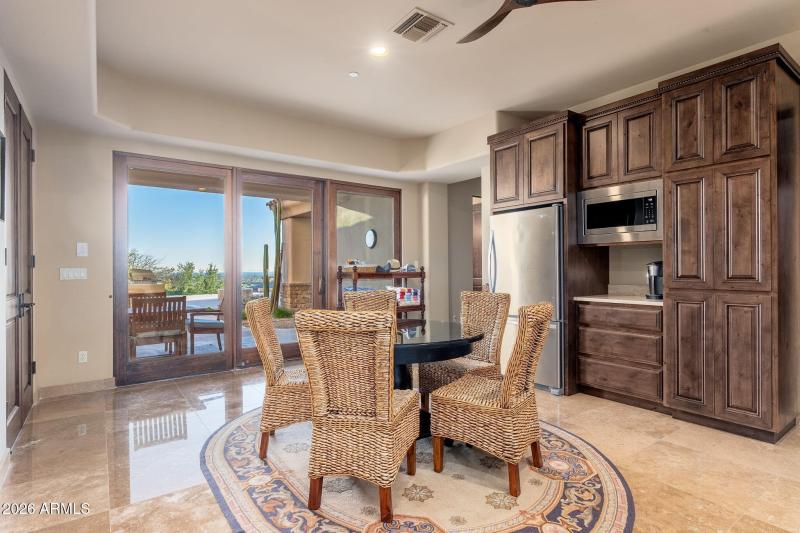 LOWER LEVEL ENTERTAINING