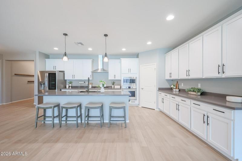 White Kitchen Cabinets