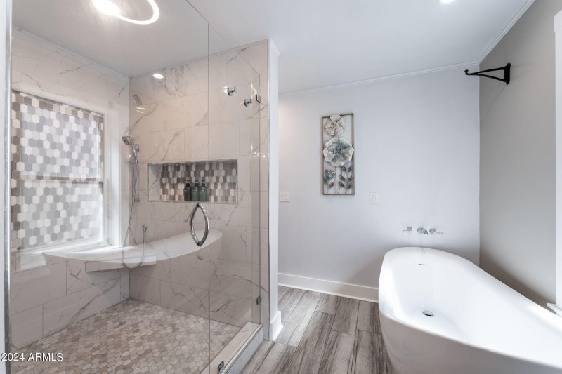 020__4525 E Paradise Ln