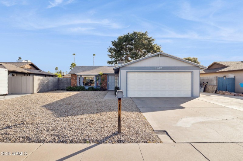 1-web-or-mls-3915-e-windrose-dr