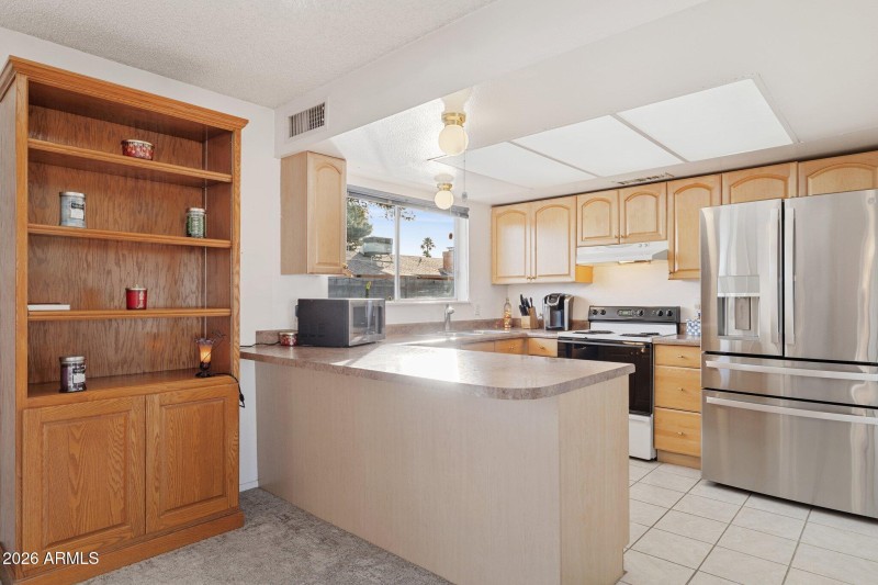 9-web-or-mls-3915-e-windrose-dr