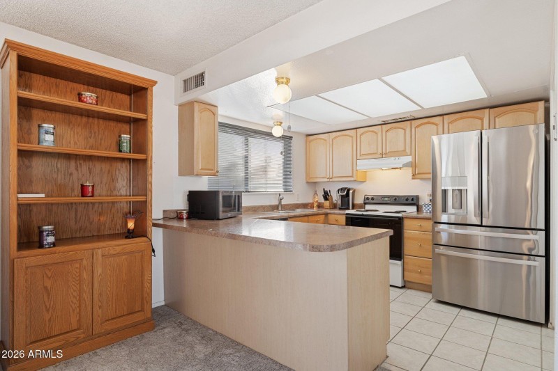 11-web-or-mls-3915-e-windrose-dr