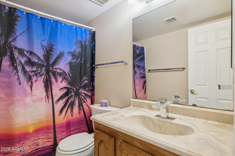 17-web-or-mls-3915-e-windrose-dr