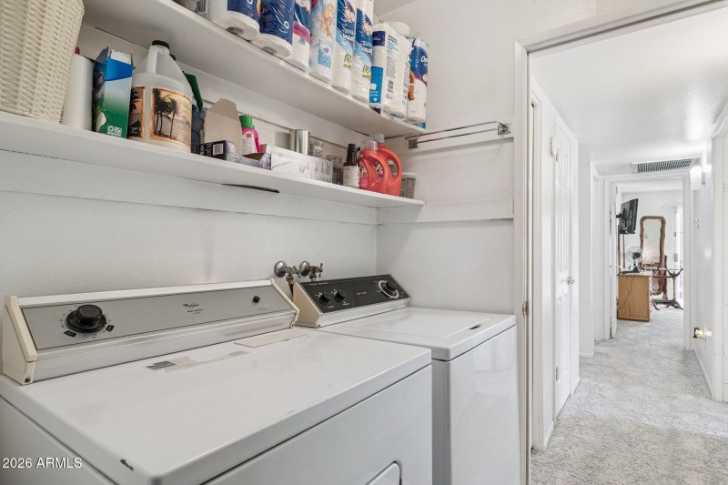 20-web-or-mls-3915-e-windrose-dr