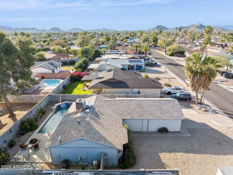 29-web-or-mls-3915-e-windrose-dr