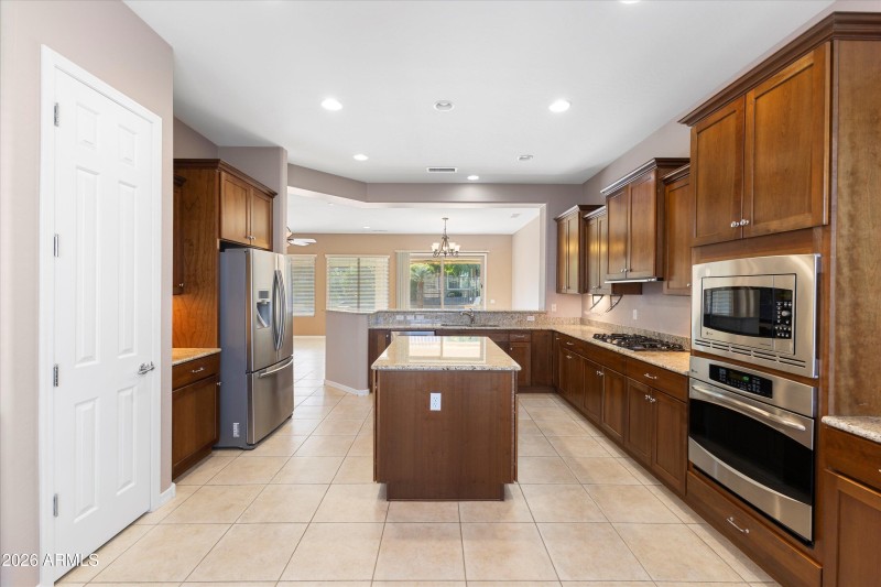 18-Kitchen