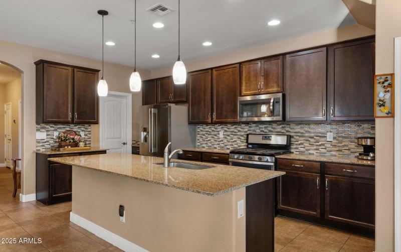 15-web-or-mls-Great Room4