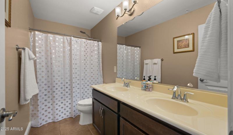 42-web-or-mls-Full Bathroom