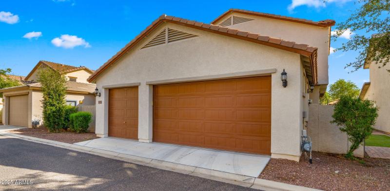 47-web-or-mls-Garage