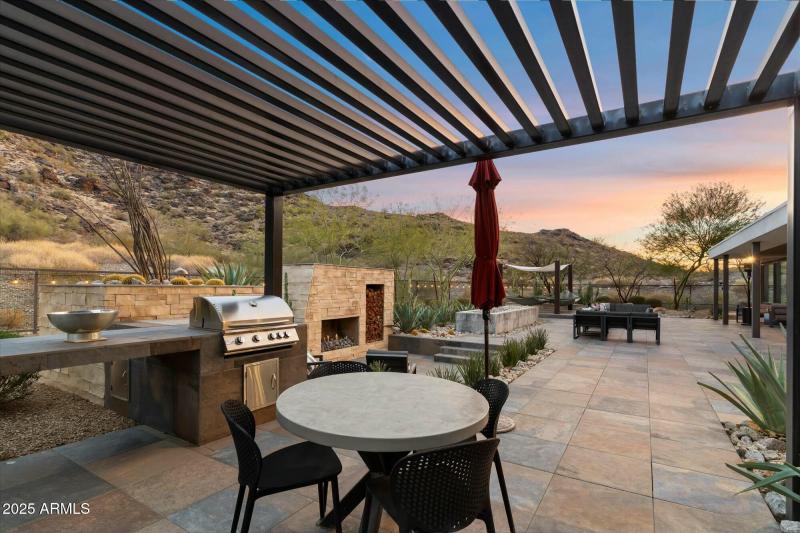 backyard/pergola
