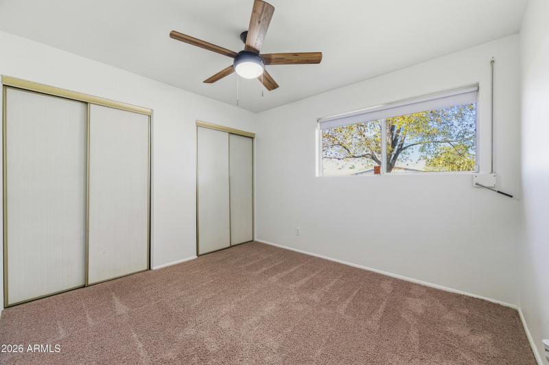 2115 E Greenway Dr-17