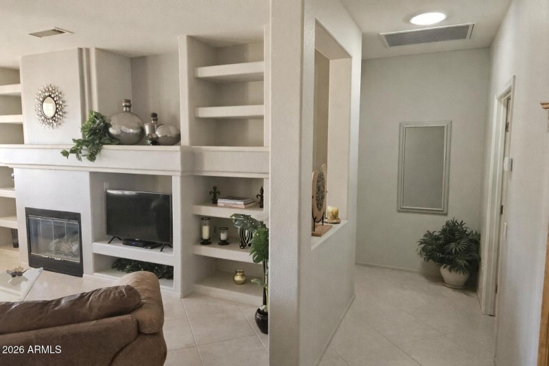 hall to master bdrm & laundry room