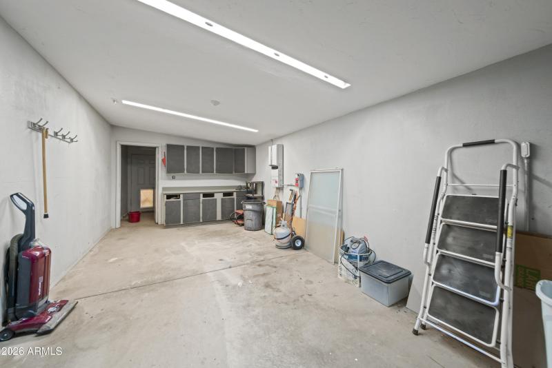 317 Peretz Cir 00012