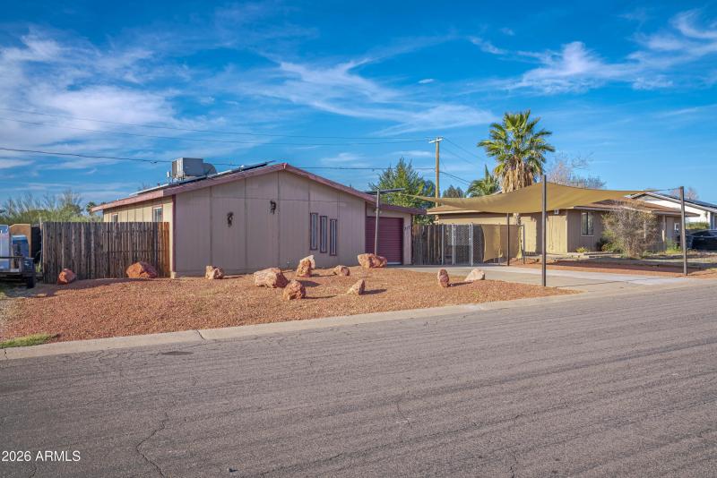 317 Peretz Cir 00019