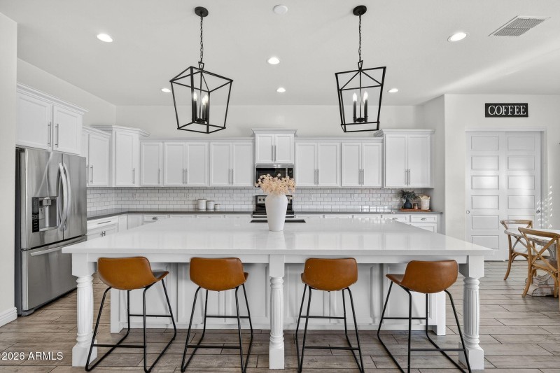 12-web-or-mls-48-S 223rd St