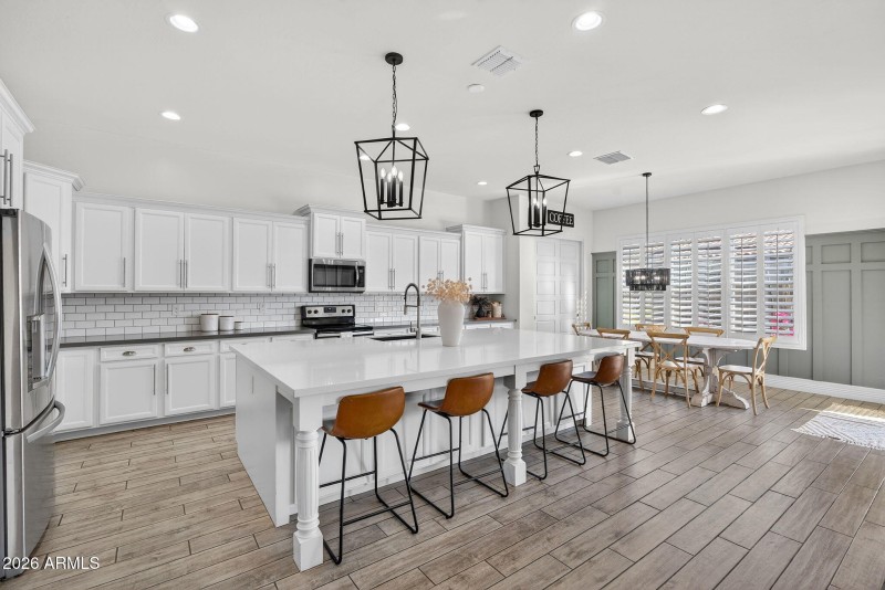 14-web-or-mls-43-S 223rd St