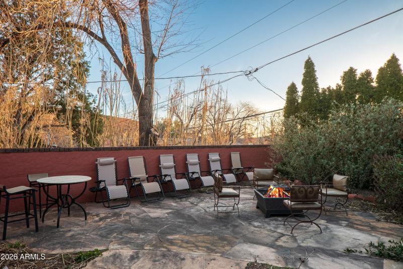 JL_45BirchBlvd-twilight-03