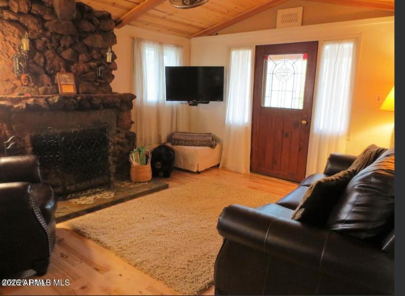 20251120201350476274000000-o