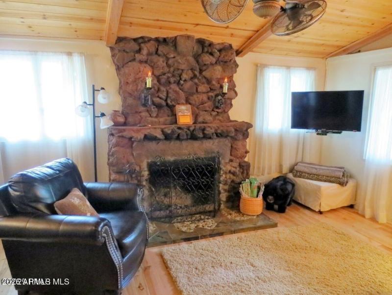 20251120201348247917000000-o